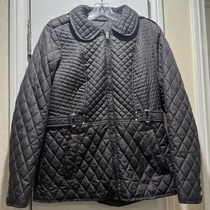 Gently used Covington quilted Jacket with removable hood💖